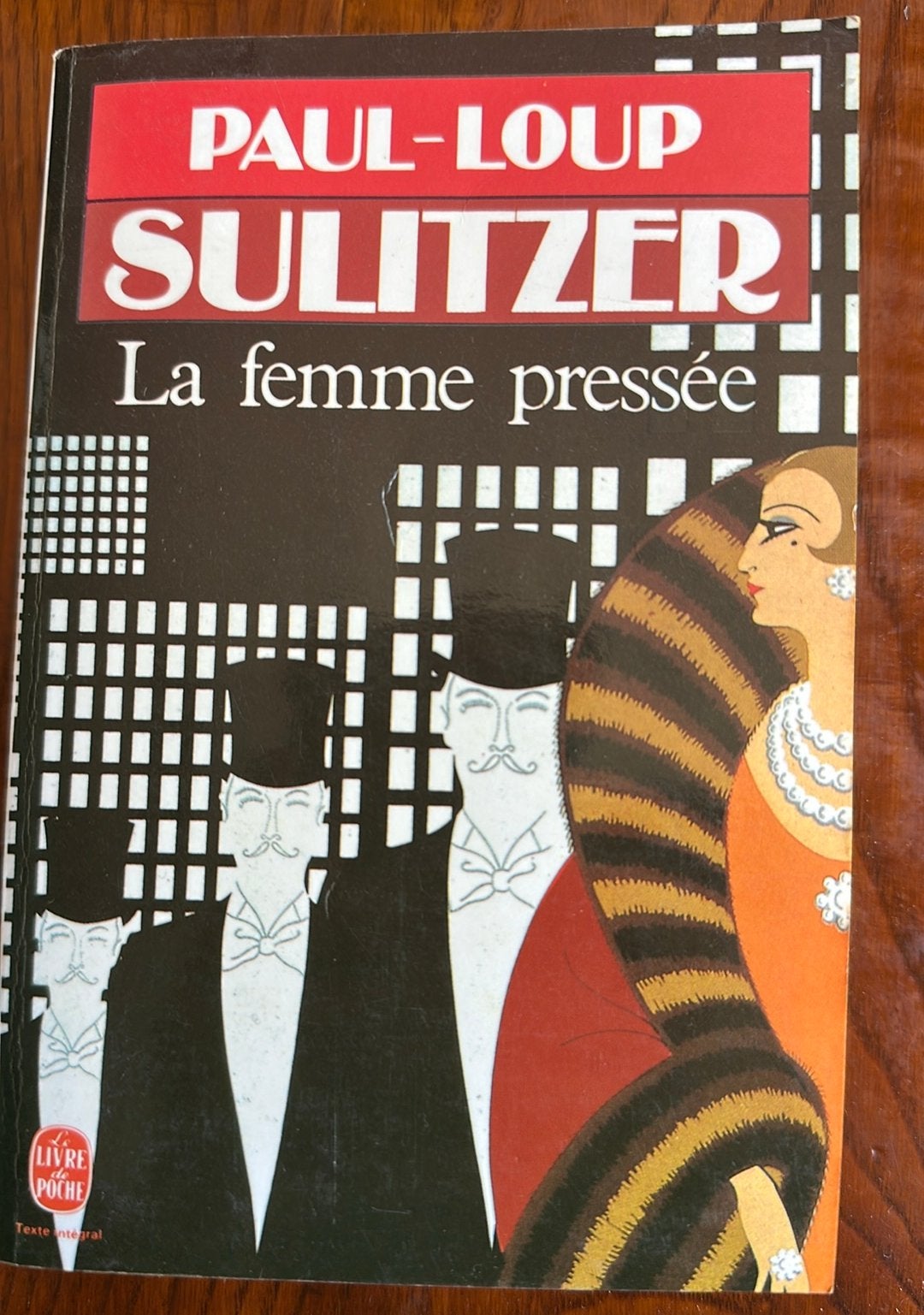 4 romans de Paul-Loup Sulitzer, Enlèvement, Utilisé