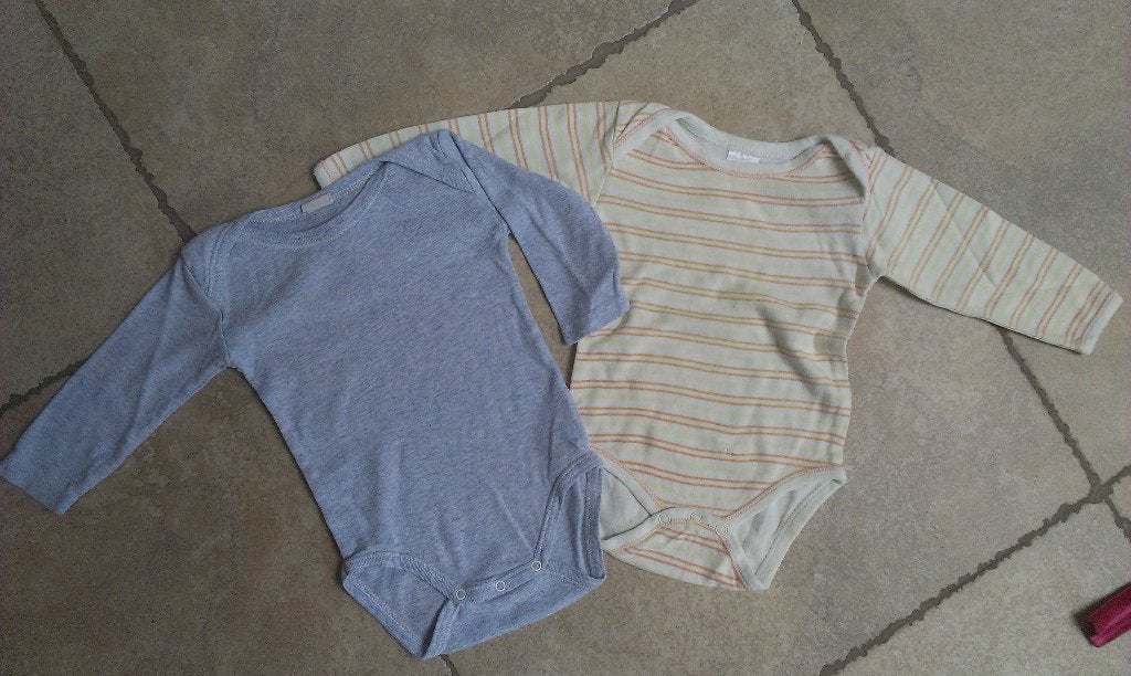 1 euro koopjes ! body's lange mouwen mt 74, Kinderen en Baby's, Babykleding | Maat 74, Nacht- of Onderkleding, Gebruikt, Jongetje of Meisje