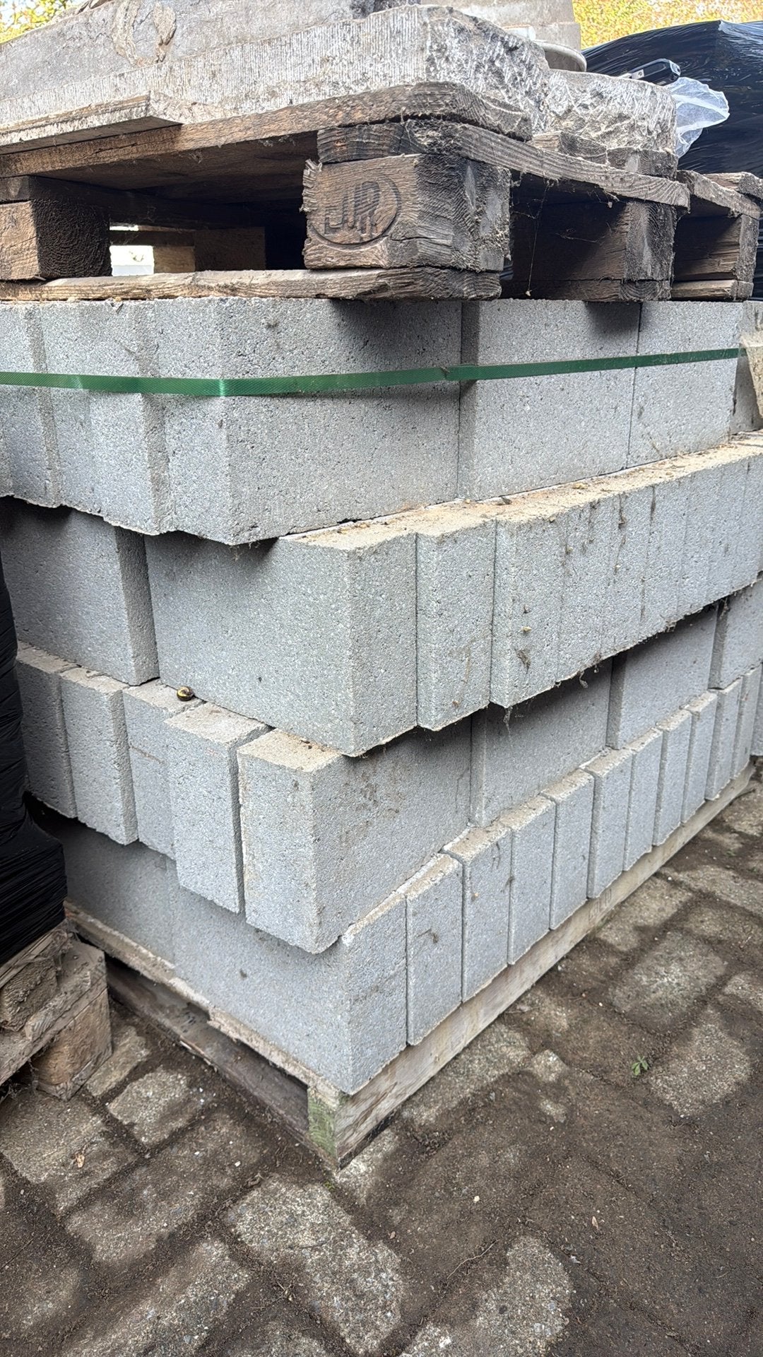 +- 400 stuks één lotje betonblokken 29x19x9, Tuin en Terras, Ophalen, Nieuw