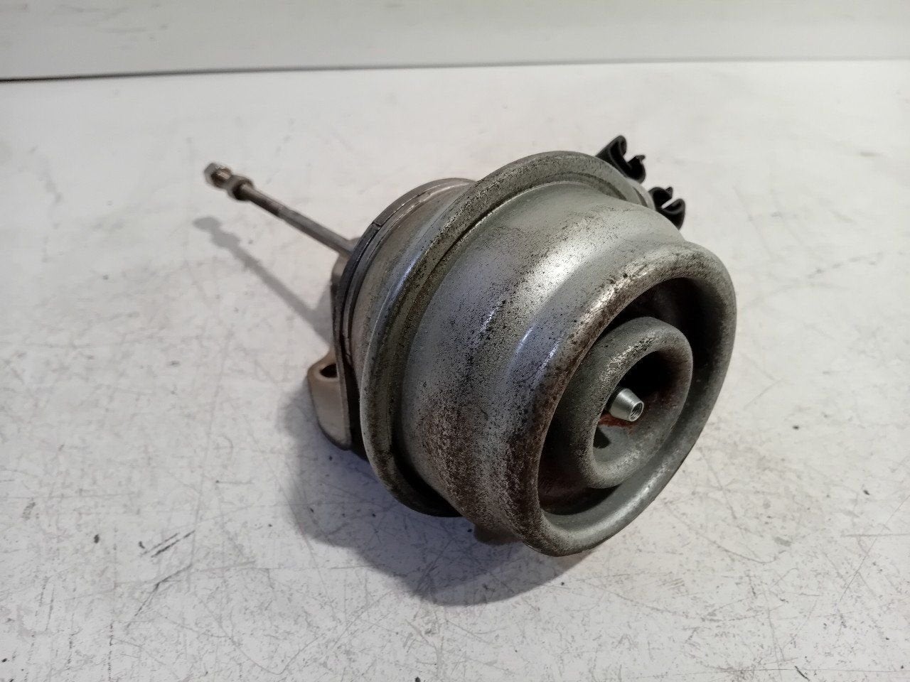 Turbo overdrukklep Volvo V60, Onderdelen@venauto.nl, Van der Ven Autorecycling B.V., Ettenseweg 76, 4706 PB Roosendaal, The Netherlands