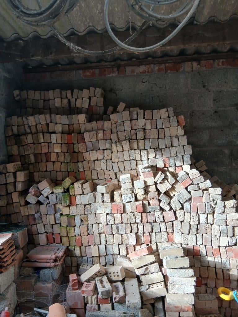 Redelijk lot bakstenen., Doe-het-zelf en Bouw, Metselstenen, Ophalen, Bakstenen