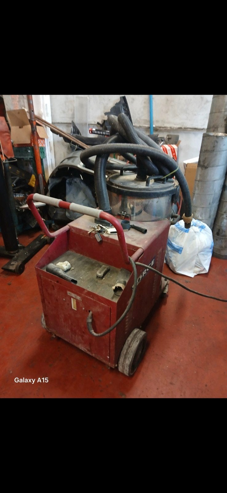 Aspirateur professionnel FORCE 80L T. 300 euros, Enlèvement, Utilisé