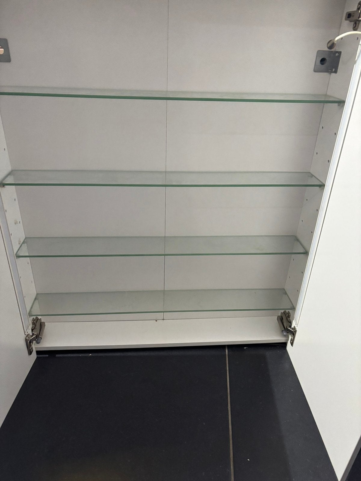 Te koop hangkast met verlichting in, Ophalen of Verzenden, Zo goed als nieuw