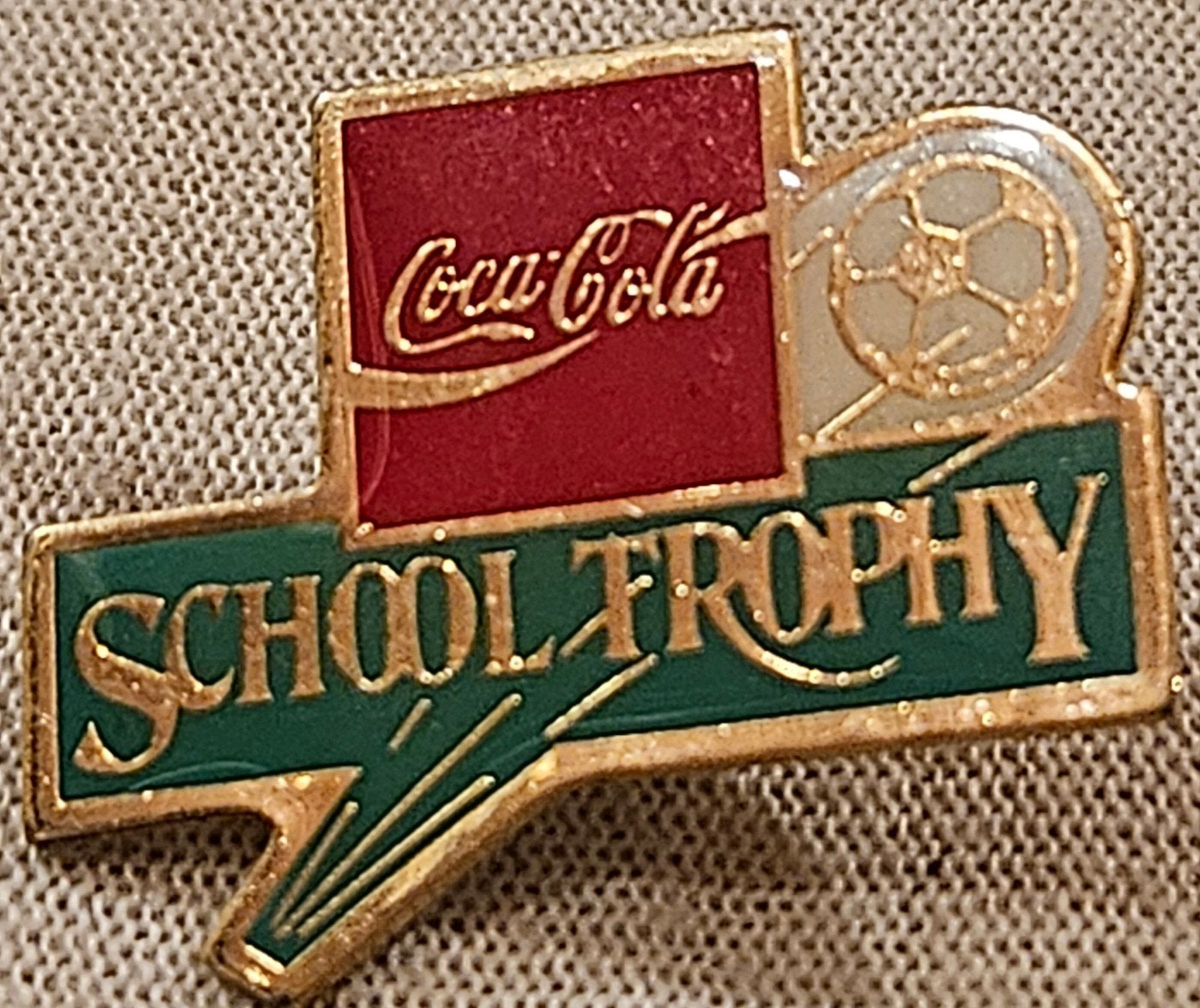 Trophée scolaire à épingles vintage Coca-Cola, Collections, Enlèvement ou Envoi, Neuf, Marque
