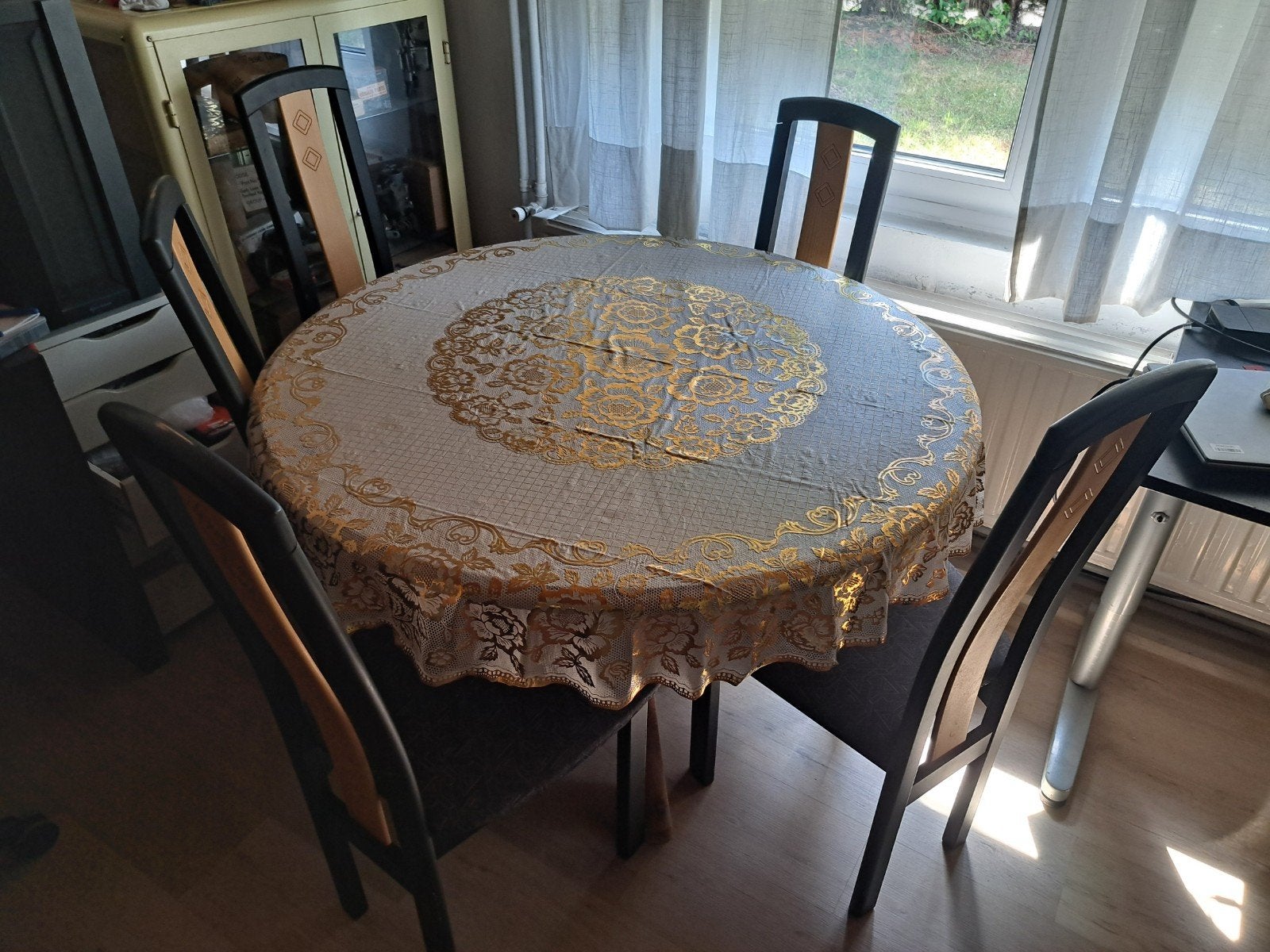 Te geef tafel en stoelen, Huis en Inrichting, Complete eetkamers, Ophalen