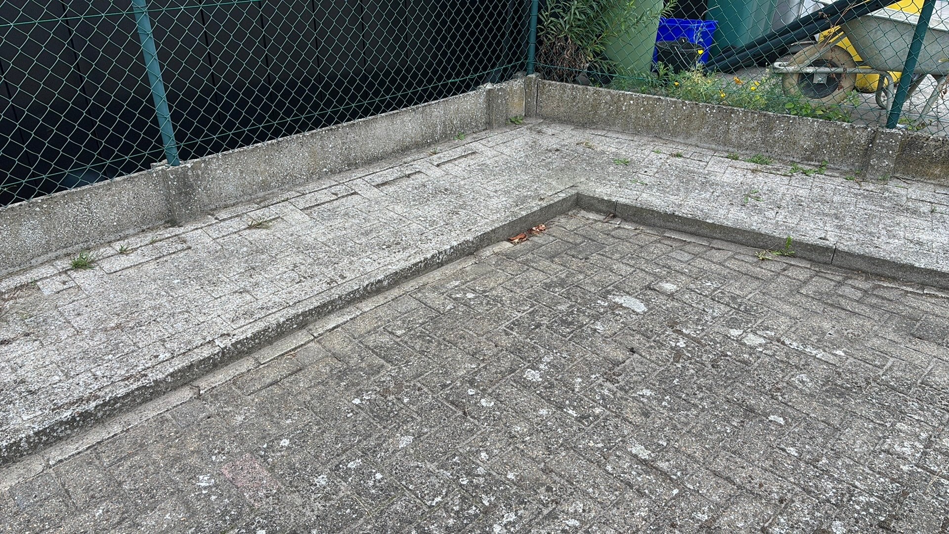 Klinkers.  120m2., Ophalen, Zo goed als nieuw