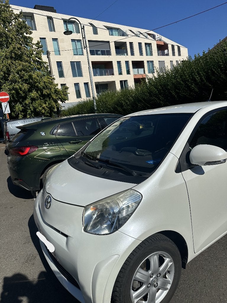 Toyota iQ 1.0 witte benzine - 166,84 km, Auto's, IQ, 4 zetels, Stof, Zwart