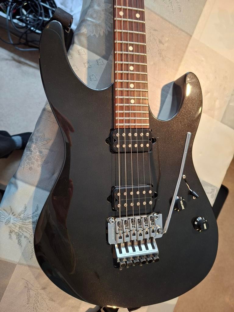 Suhr "Rasmus" m-200 modern New Old Stock, Musique & Instruments, Instruments à corde | Guitares | Électriques, Neuf, Solid body