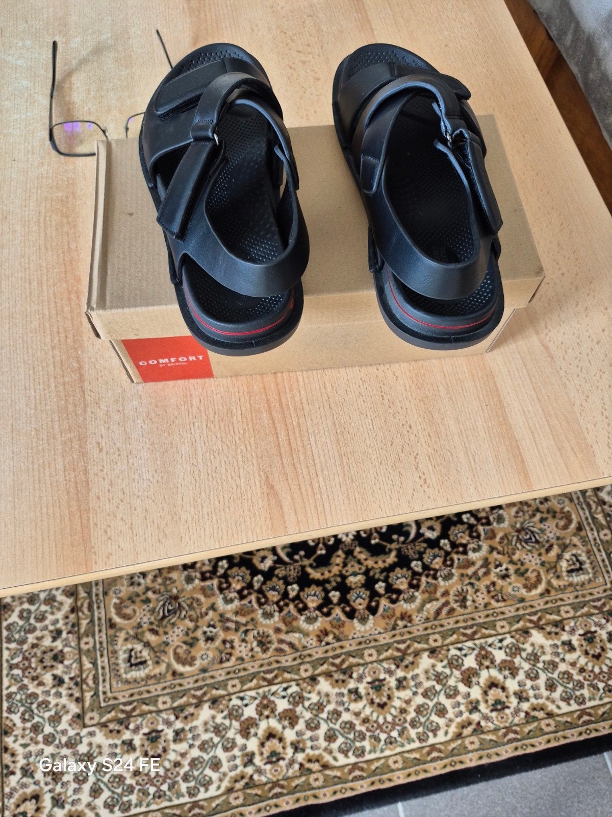 Avendre sandals nouvelles avec boite p 41 pour homme, Enlèvement