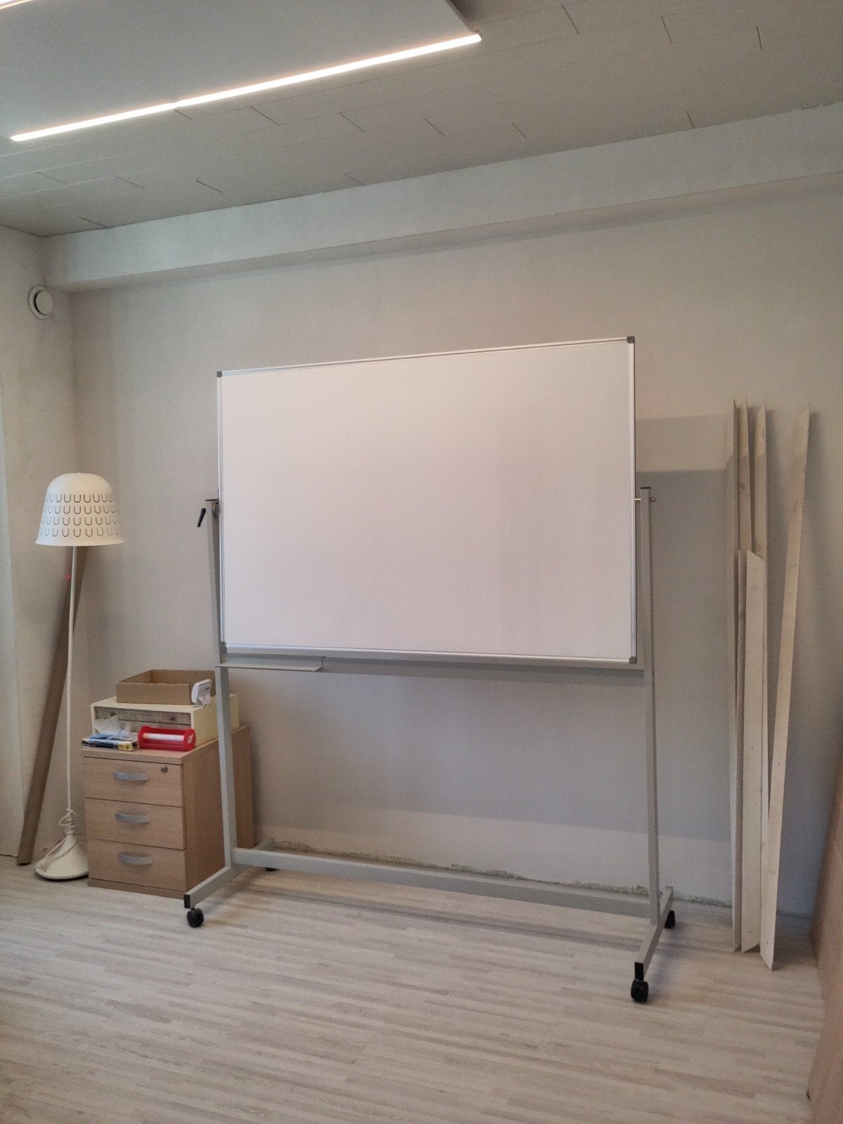 Whiteboard op wieltjes 100 x 150 cm, Ophalen, Whiteboard