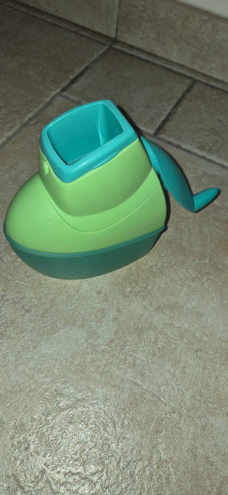 kaasmolentje tupperware, Ophalen