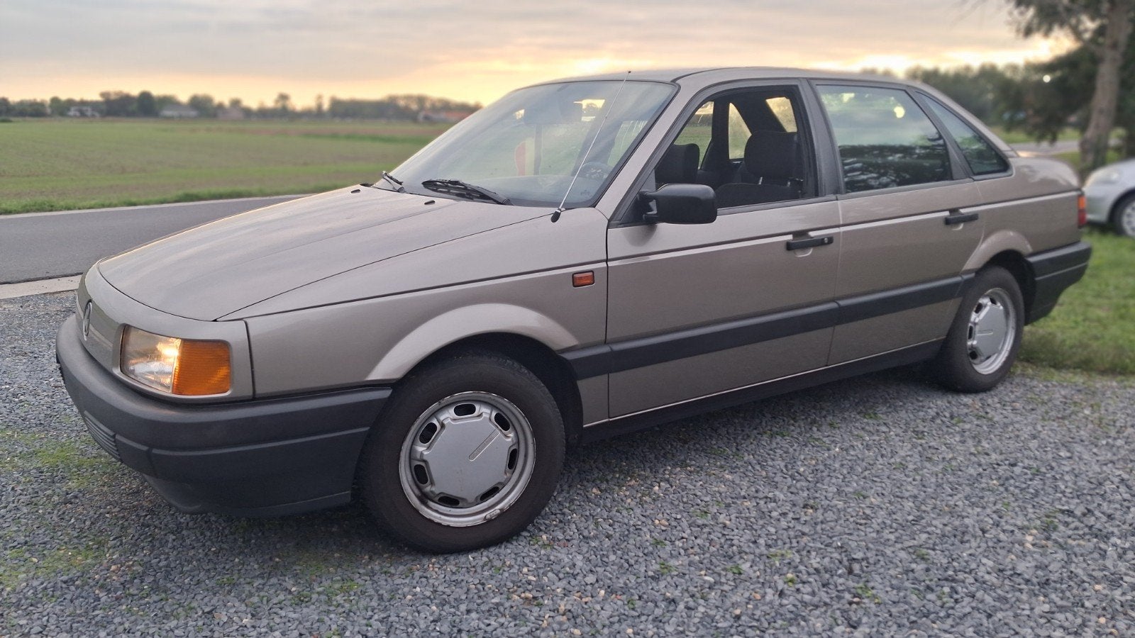 Prachtige, originele Volkswagen Passat CL B3 (1991), Auto's, Monovolume, 4 cilinders, 5 deurs, Onderhoudsboekje