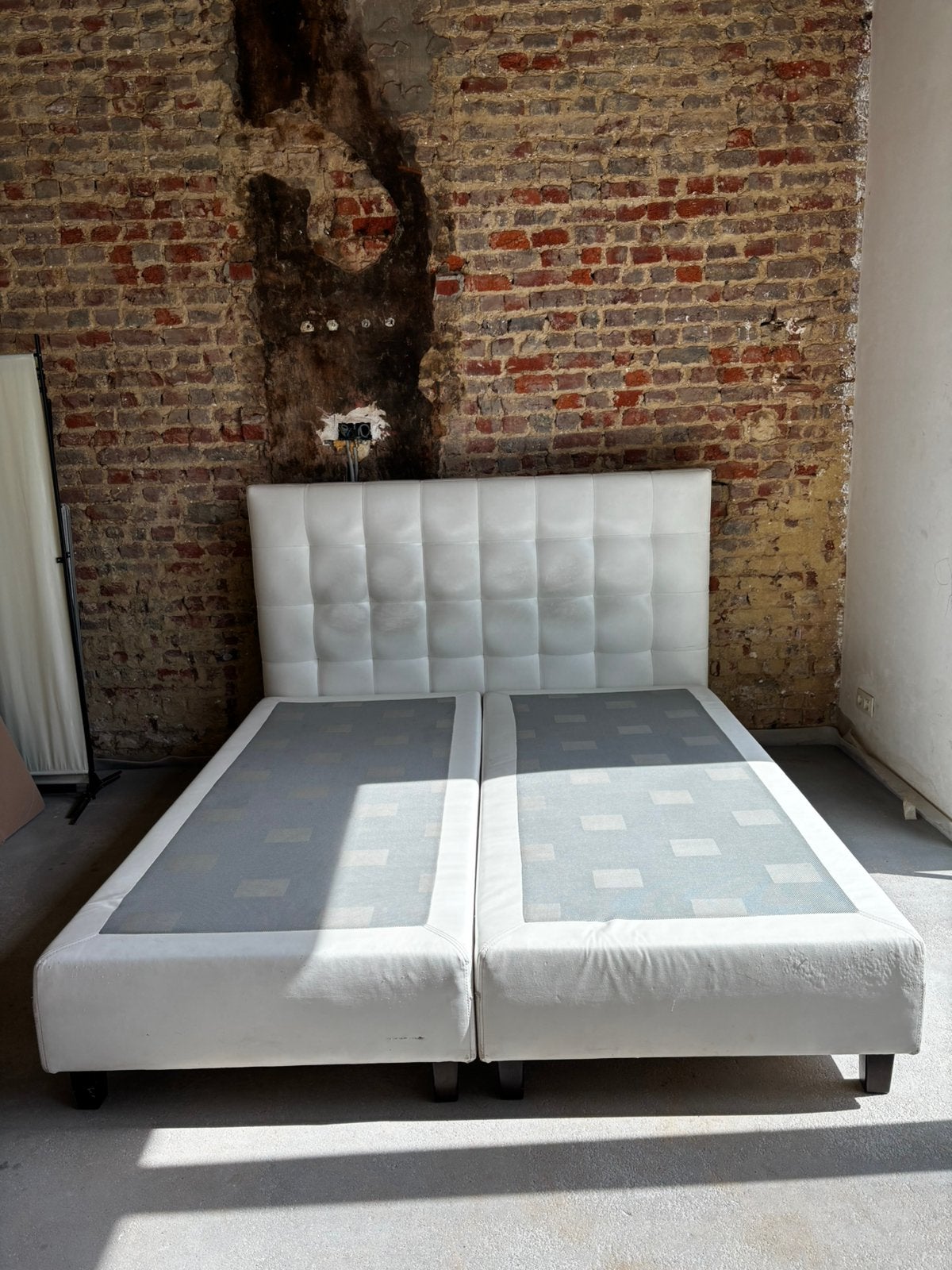 Boxspring pour 2 personnes, Maison & Meubles, Chambre à coucher | Lits, Enlèvement, Comme neuf, Blanc
