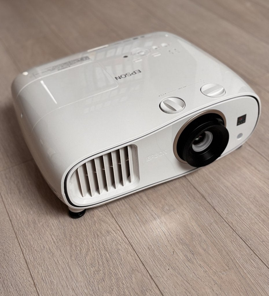 videoprojecteur Home cinema EPSON, Enlèvement, Comme neuf