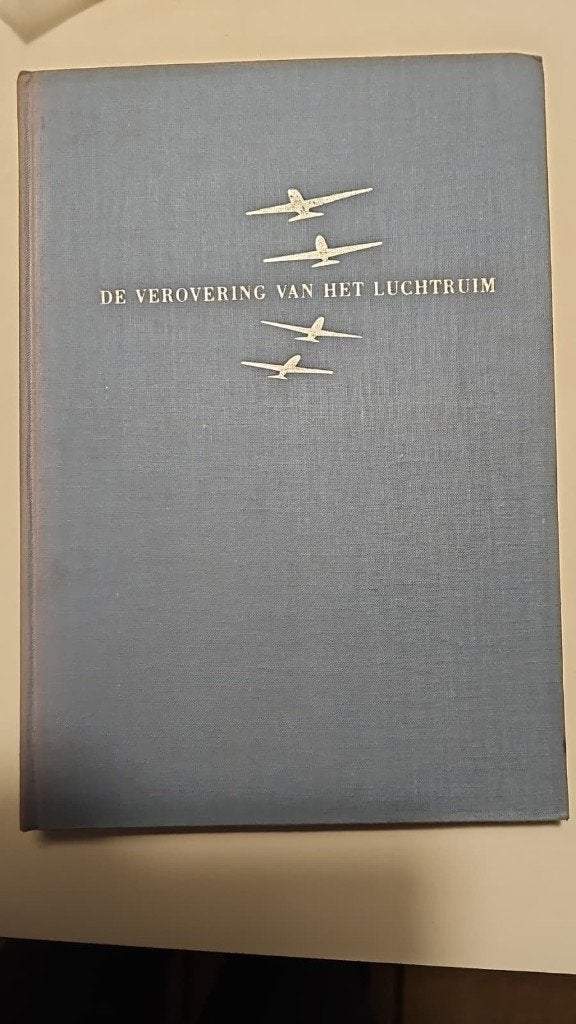 Vinted Artis - Historia boeken uitgaven tussen 1944 en 1968, Boeken, Ophalen