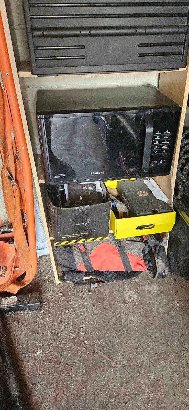 Four à micro-ondes Samsung 23 L, Enlèvement ou Envoi, Utilisé, Air chaud, 45 à 60 cm
