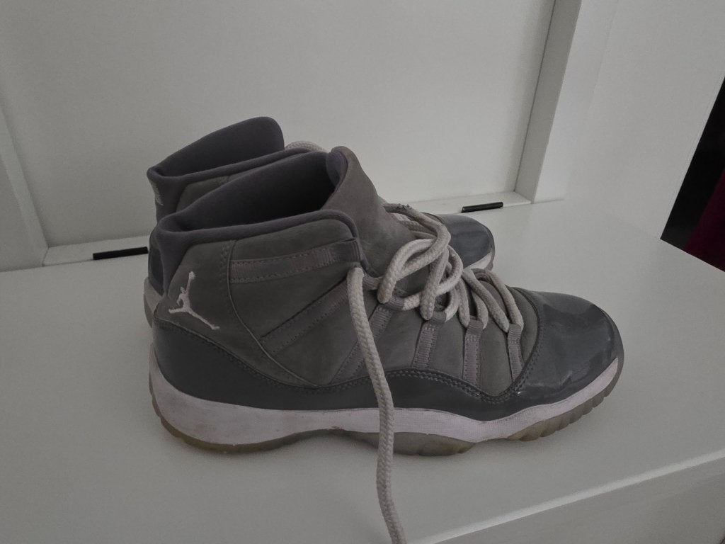 Schoenen te koop, Gris, Sneakers et Baskets, Enlèvement, Jordan