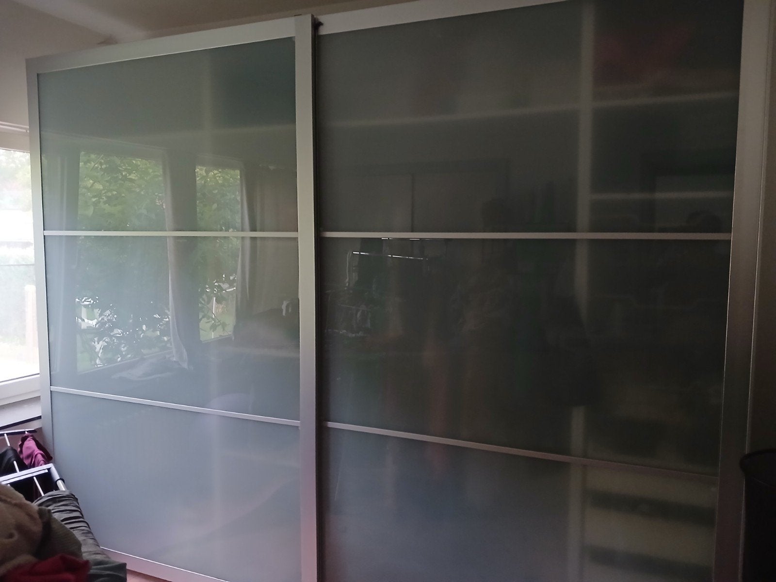 Grote kleerkast met glazen schuifdeuren, Huis en Inrichting, Kasten | Kleerkasten, Ophalen, Zo goed als nieuw, 200 cm of meer