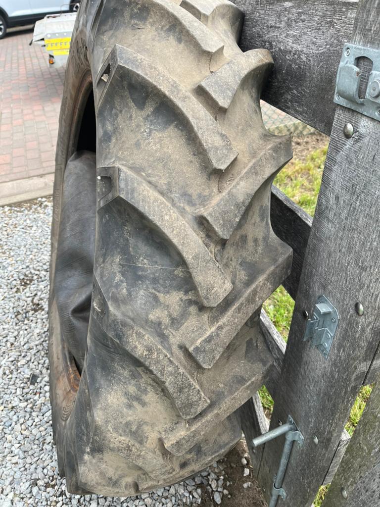 tractorband 12.4 - 32, Zakelijke goederen, Ophalen