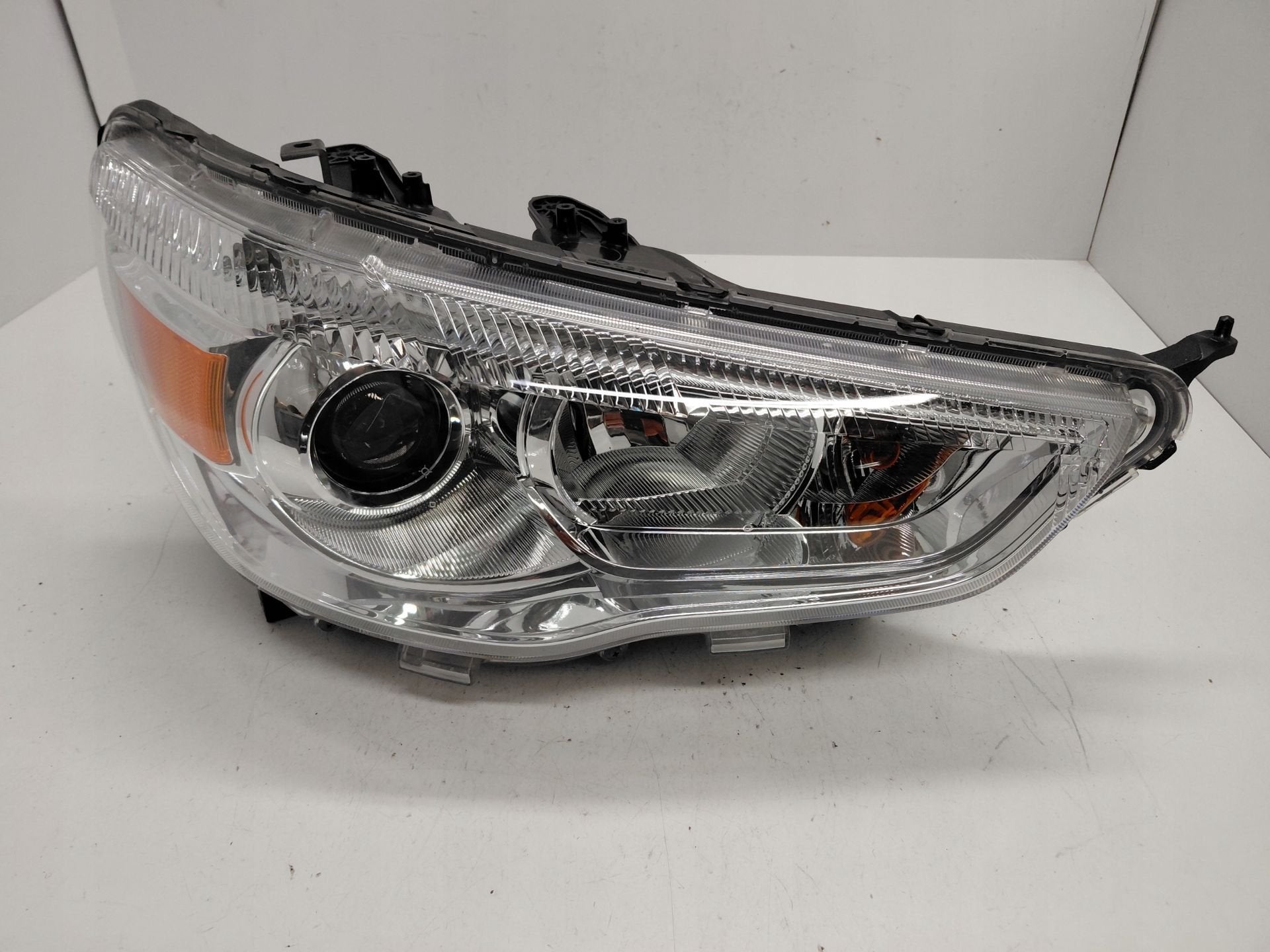 Mitsubishi ASX Koplamp Mitsubishi, Info@mitsubishi-motors.com, Mitsubishi Motors Corporation, Utilisé, Mitsubishi