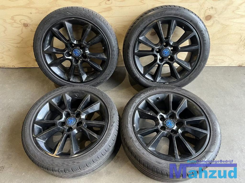 OPEL CORSA D Opc Sport velgen 17 inch 5x110 65.1, Gebruikt, Bahnhofsplatz 1
65423  Russelsheim am Main, DE, Opel Automobile GmbH