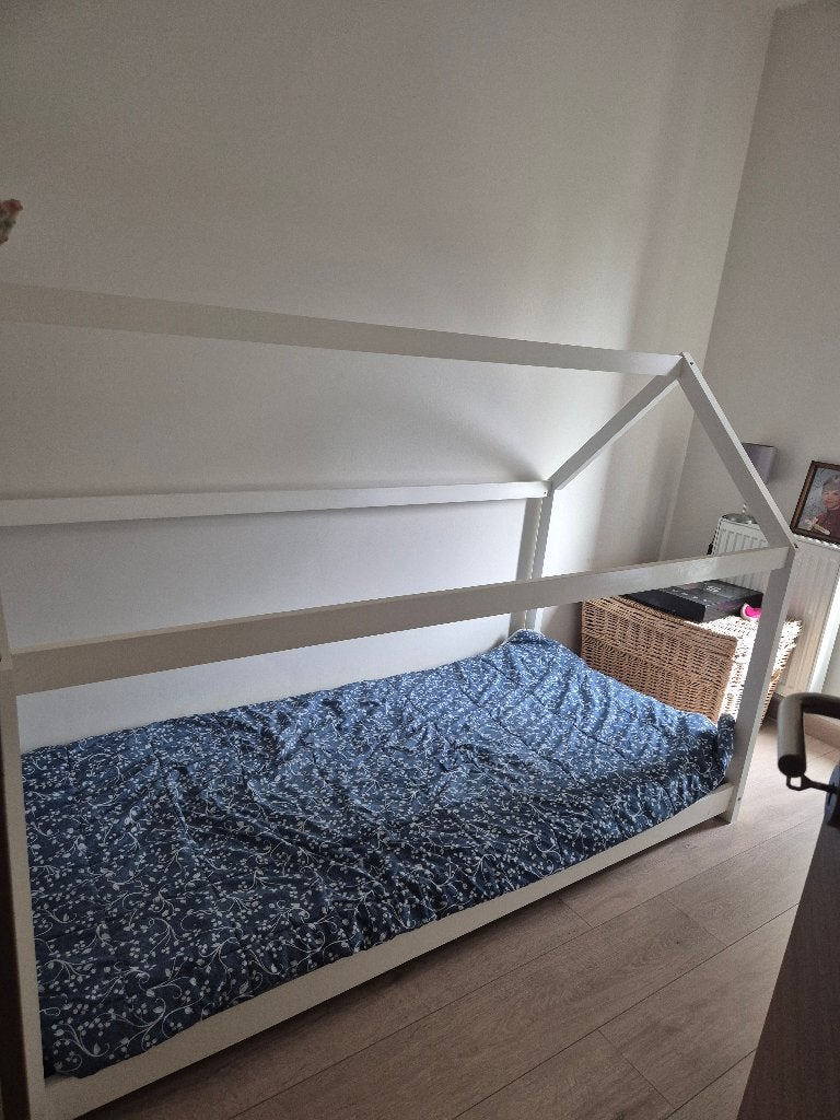 Lit cabane enfant, Enfants & Bébés, Enlèvement, Comme neuf, Matelas