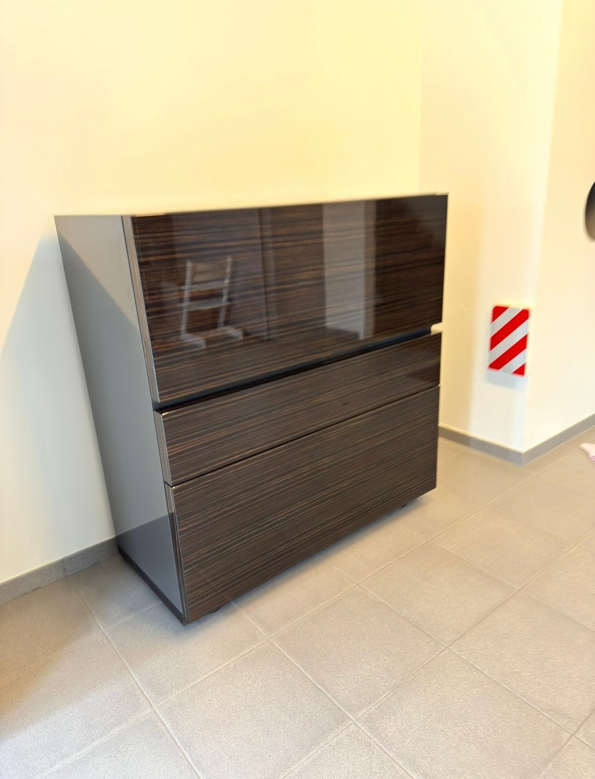 Minotti Carson Cabinet / Bar Cabinet, Ophalen, Zo goed als nieuw
