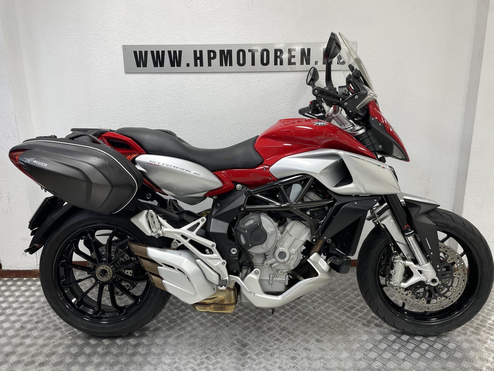 MV Agusta STRADALE F3 800 EAS ABS TC TRE PISTONI BOVAGGARANT, Motos, Motos | MV Agusta, 798 cm³, Plus de 35 kW, Sport, Info@motomondo.com