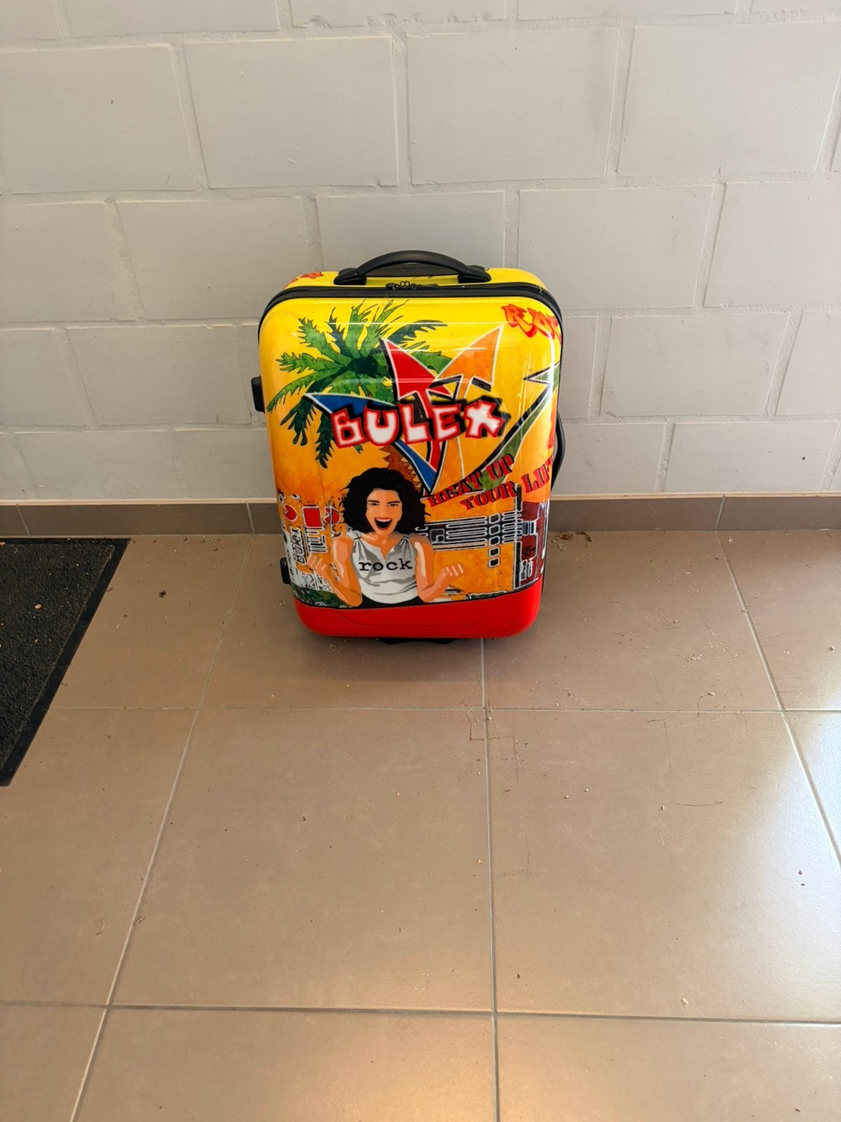 Valise de voyage, Neuf, Plastique dur, Moins de 35 cm, Poignée extensible
