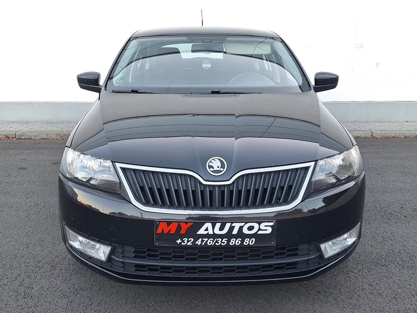 Skoda Rapid 12tsi 105cv an2015 Euro5b Clim Gps 1er proprio, Auto's, Voorwielaandrijving, Stof, Zwart, Zwart