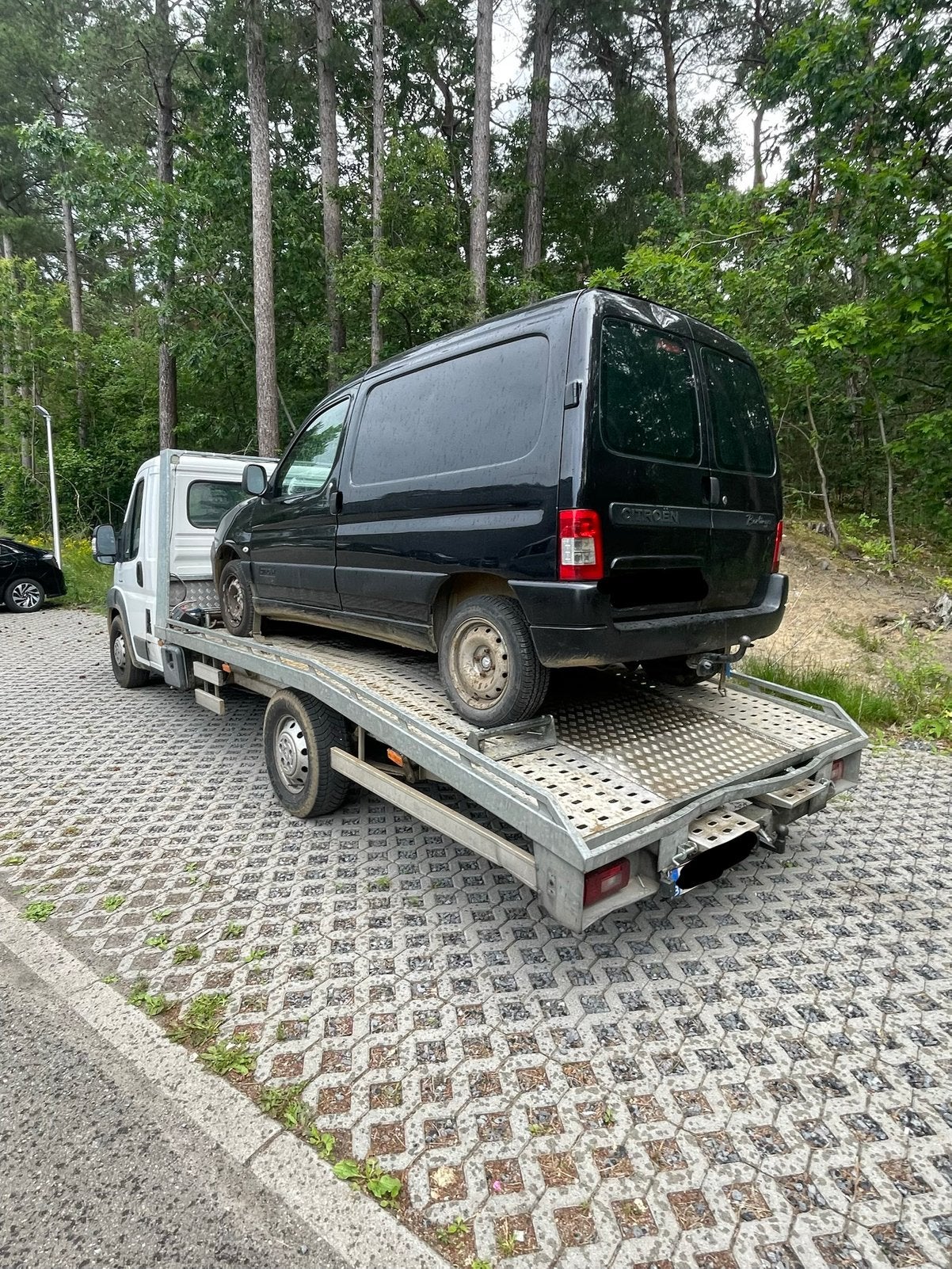 Opzoek naar auto wrakken, auto afbraak, zonder papieren