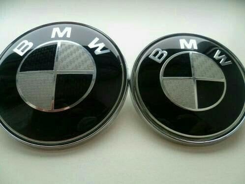 Bmw motorkap en koffer logo's in zwart wit carbon, Nieuw, Ophalen of Verzenden, Motorkap, Voor