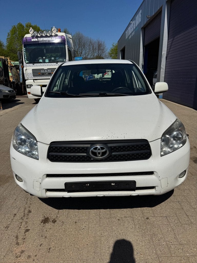 Toyota RAV4 *AIRCO-BELGIAN ORIGINE-5DOORS* (bj 2007), Auto's, Toyota, 100 kW, Gebruikt, 136 pk, Wit