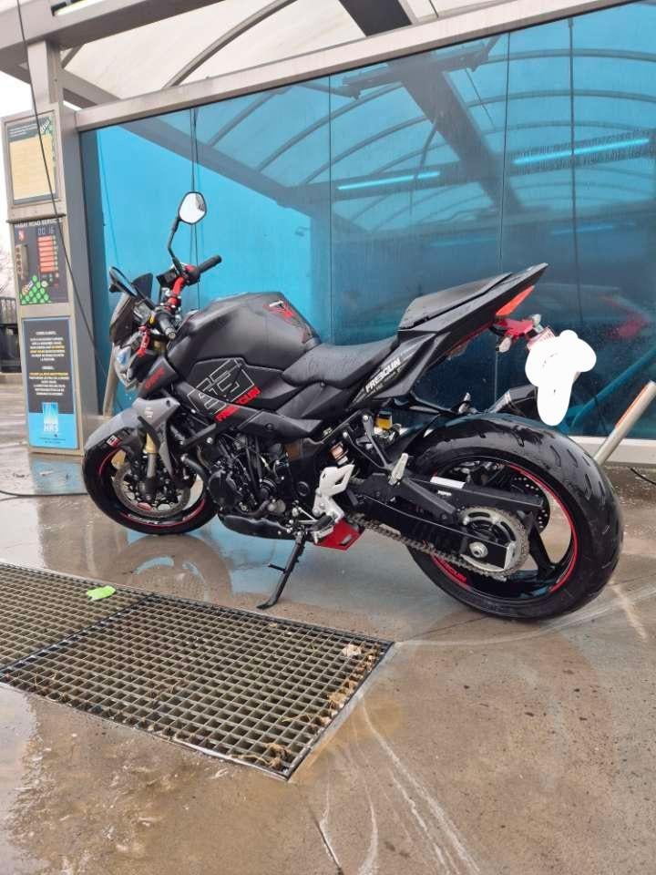 Gsr 750, Motos, 750 cm³, Plus de 35 kW, Particulier, Éclairage LED