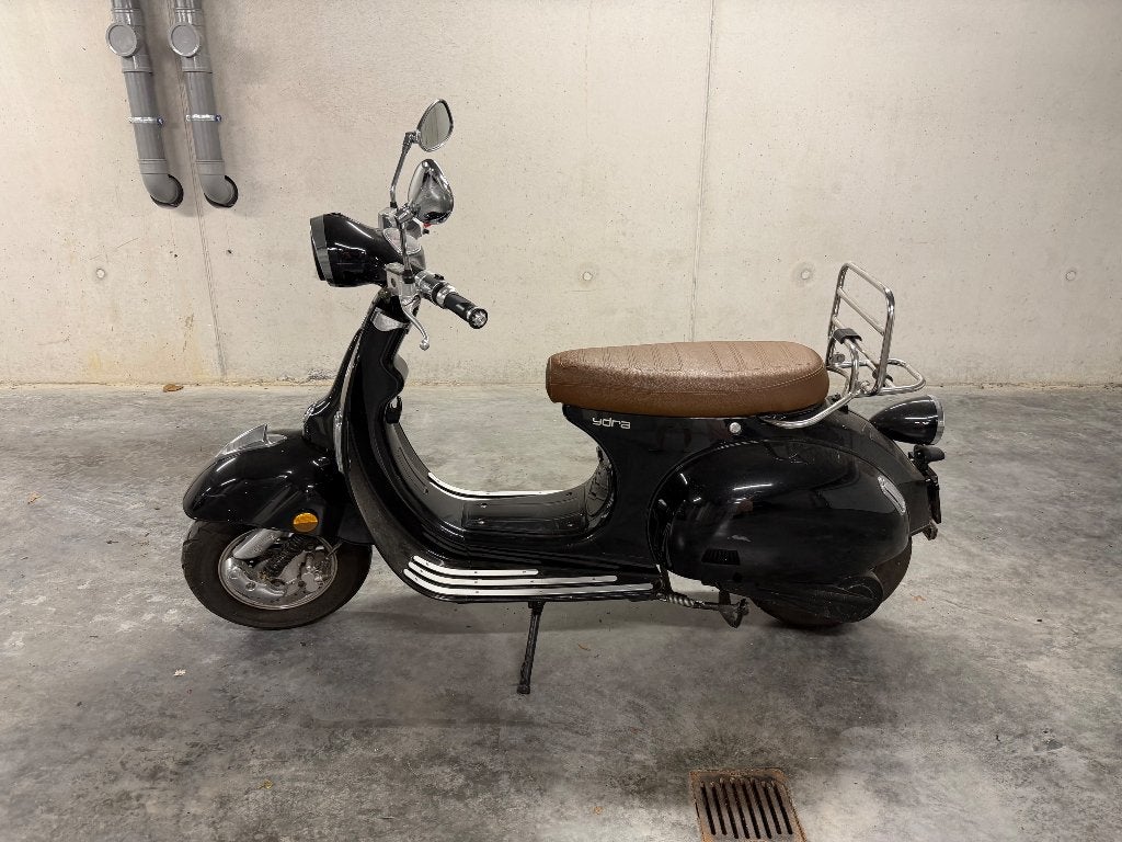YDRA Retro elektrische scooter zwart, Fietsen en Brommers, Ophalen, Gebruikt, Elektrisch, Klasse B (45 km/u)