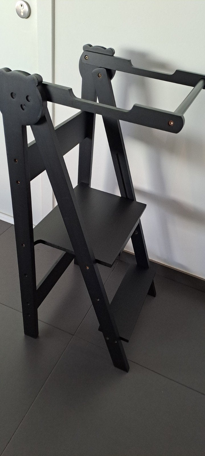 nieuwe zwarte sta-stoel voor peuters, handig in de keuken, Ophalen, Nieuw