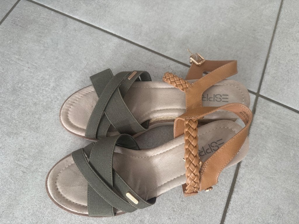 Esprit Sandalen maat 40, Ophalen, Zo goed als nieuw, Groen, Esprit