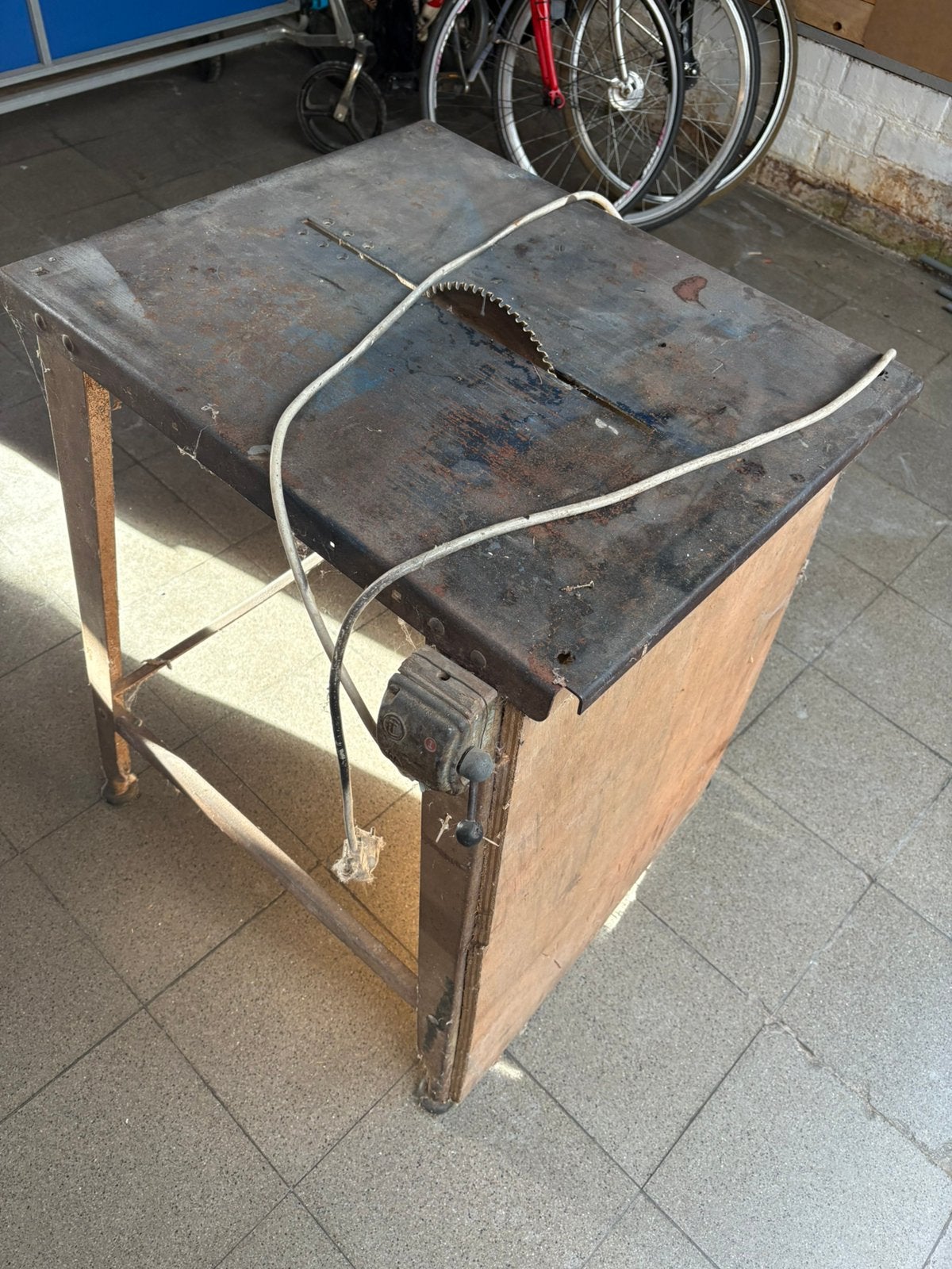machine à scier, Bricolage & Construction, Enlèvement, Utilisé