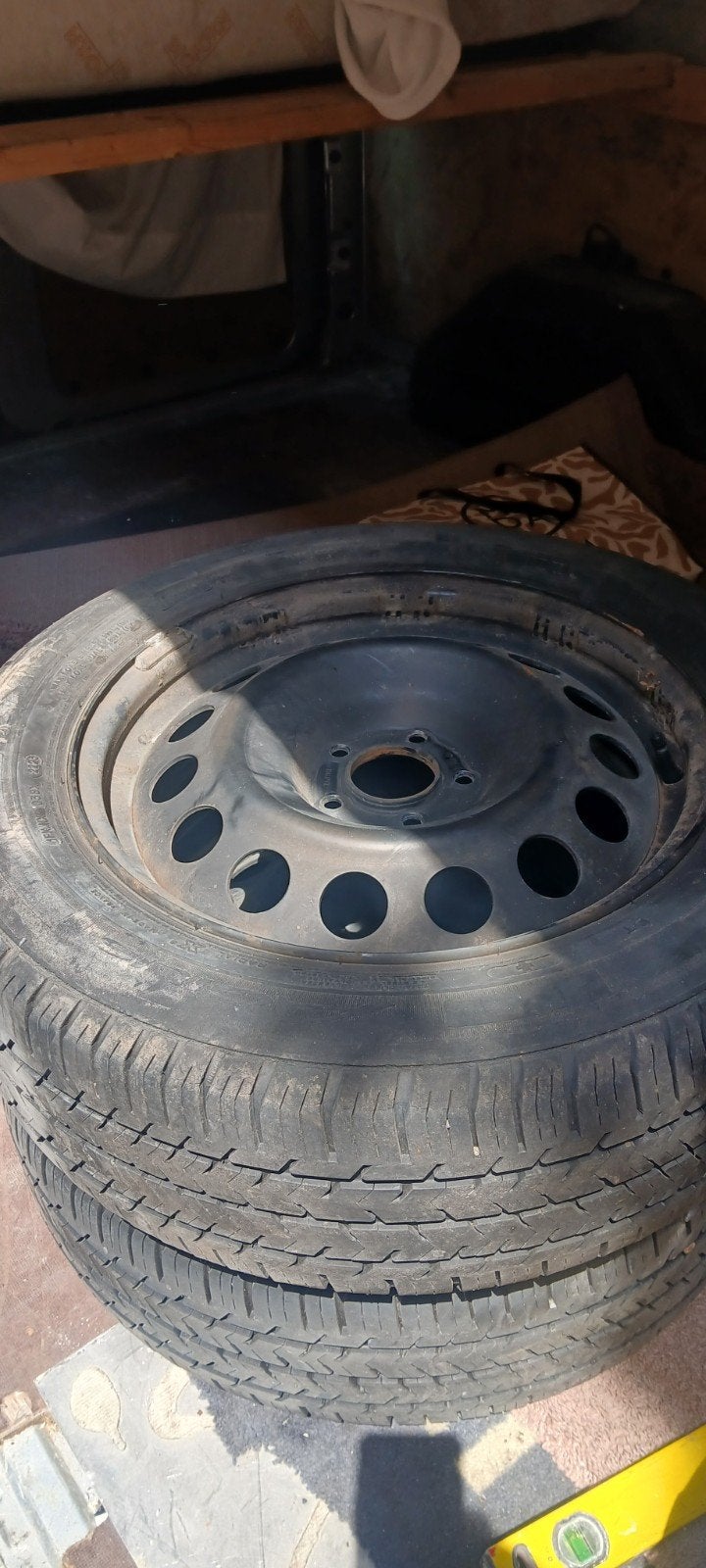 Banden 215/60 R17 C Michelin, Ophalen