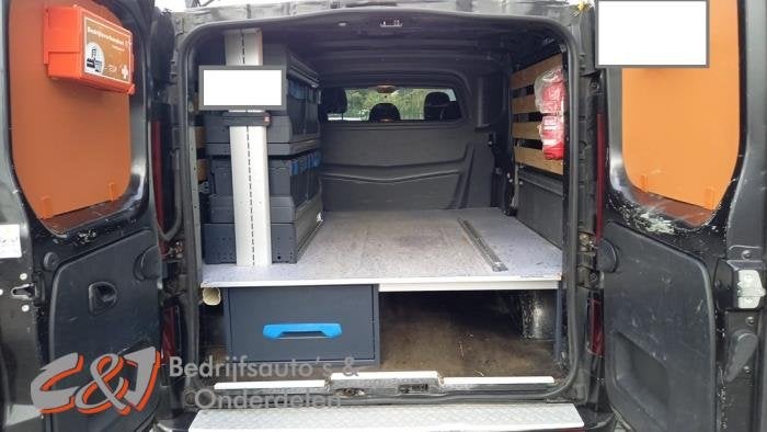Aménagement de véhicule utilitaire d'un Renault Trafic, Renault, -, 3 mois de garantie, Utilisé