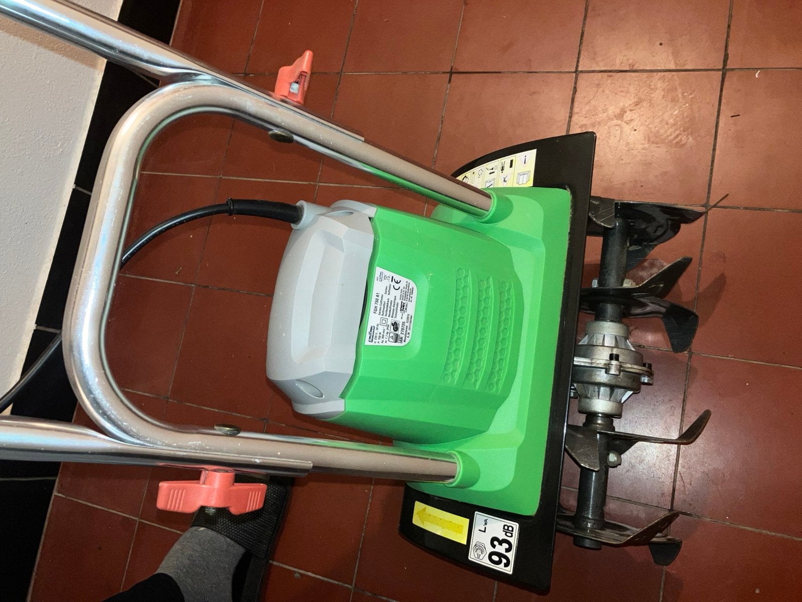 Electrische grondfrees, Tuin en Terras, Grasmaaiers, Ophalen of Verzenden, Zo goed als nieuw