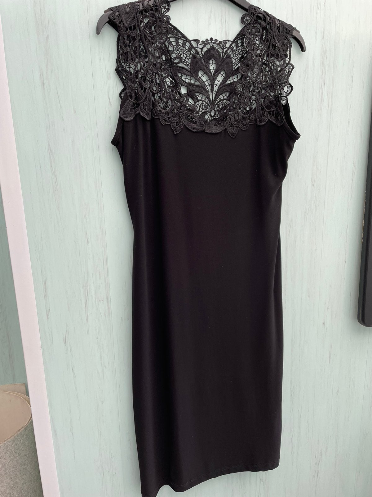 Très jolie robe noire neuve taille 38 Joseph Ribkoff, Vêtements | Femmes, Robes, Enlèvement