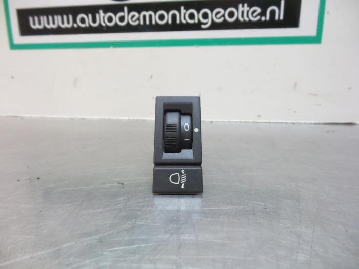 Commutateur phare hauteur réglable d'un Peugeot 406, -, Utilisé, -, Peugeot