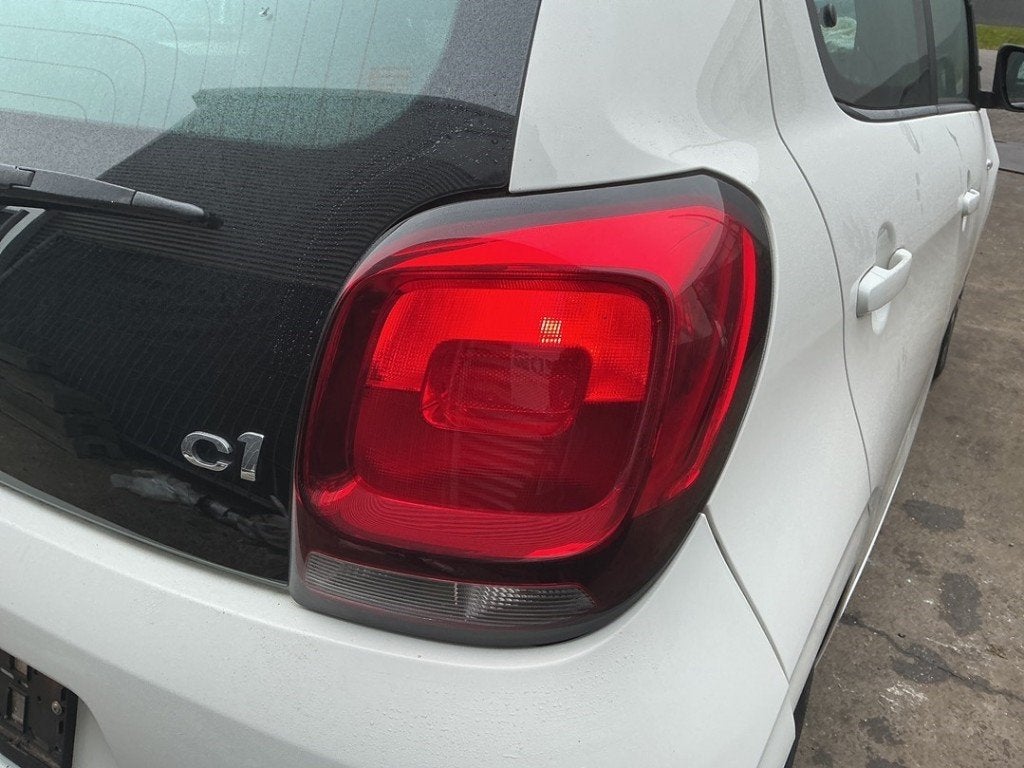 FEU ARRIÈRE DROIT Citroën C1 (|B001031380|B000864680|), Autos : Pièces & Accessoires, Éclairage, Citroën, Kontakt-citroen@citroen.com
