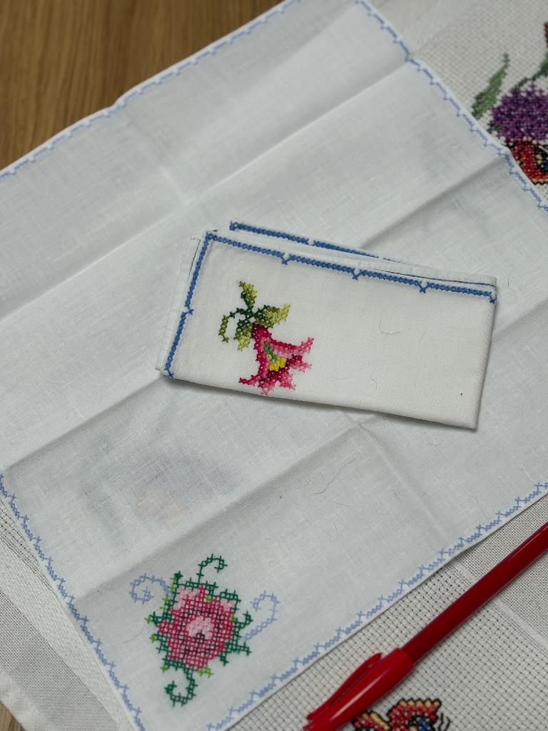 diverse theedoeken, Huis en Inrichting, Keuken | Textiel, Ophalen of Verzenden, Zo goed als nieuw, Beige, Theedoek of Handdoek