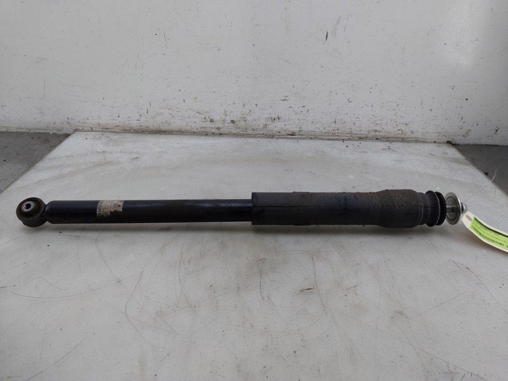 SCHOKBREKER RECHTS ACHTER Toyota Yaris Cross (PB1 / PJ1), Gebruikt, Postoffice@zf.com, Löwentaler Straße 20
88046  Friedrichshafen, DE