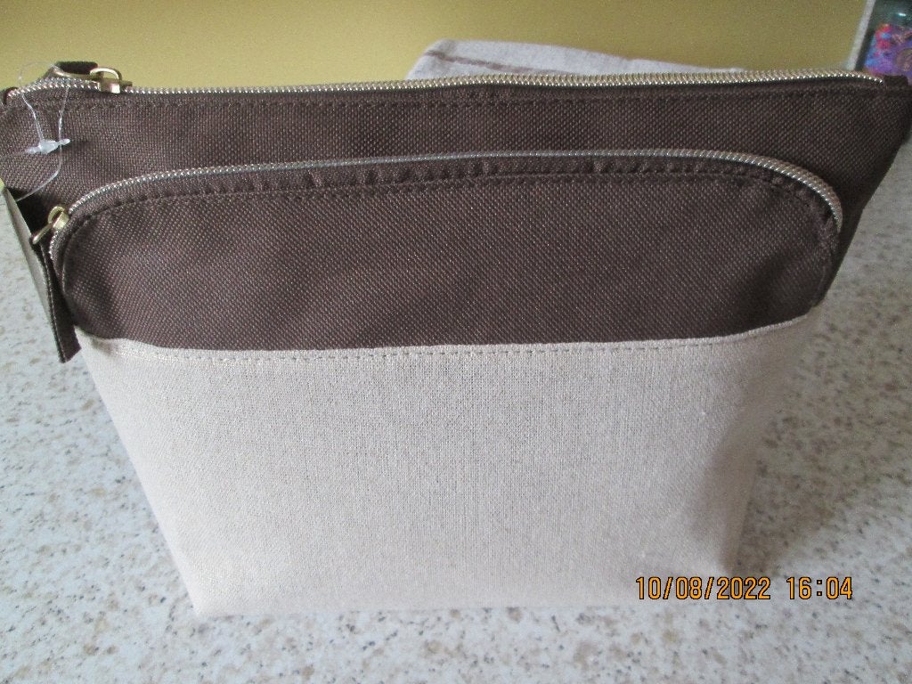 Trousse de toilette beige et brune, Bijoux, Sacs & Beauté, Enlèvement, Neuf, Beige, Homme ou Femme