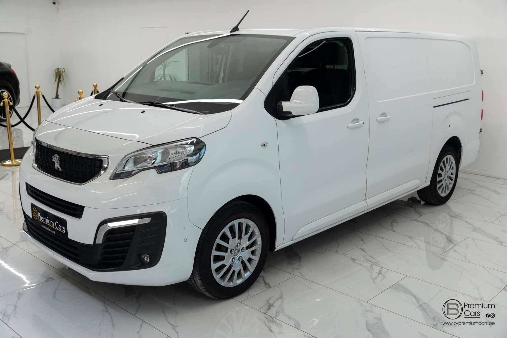 Peugeot Expert aut. 2.0 HDI Long! Camera, Airco! Trekhaak!, Auto's, Peugeot, 90 kW, Dealer onderhouden, 122 pk, Gebruikt