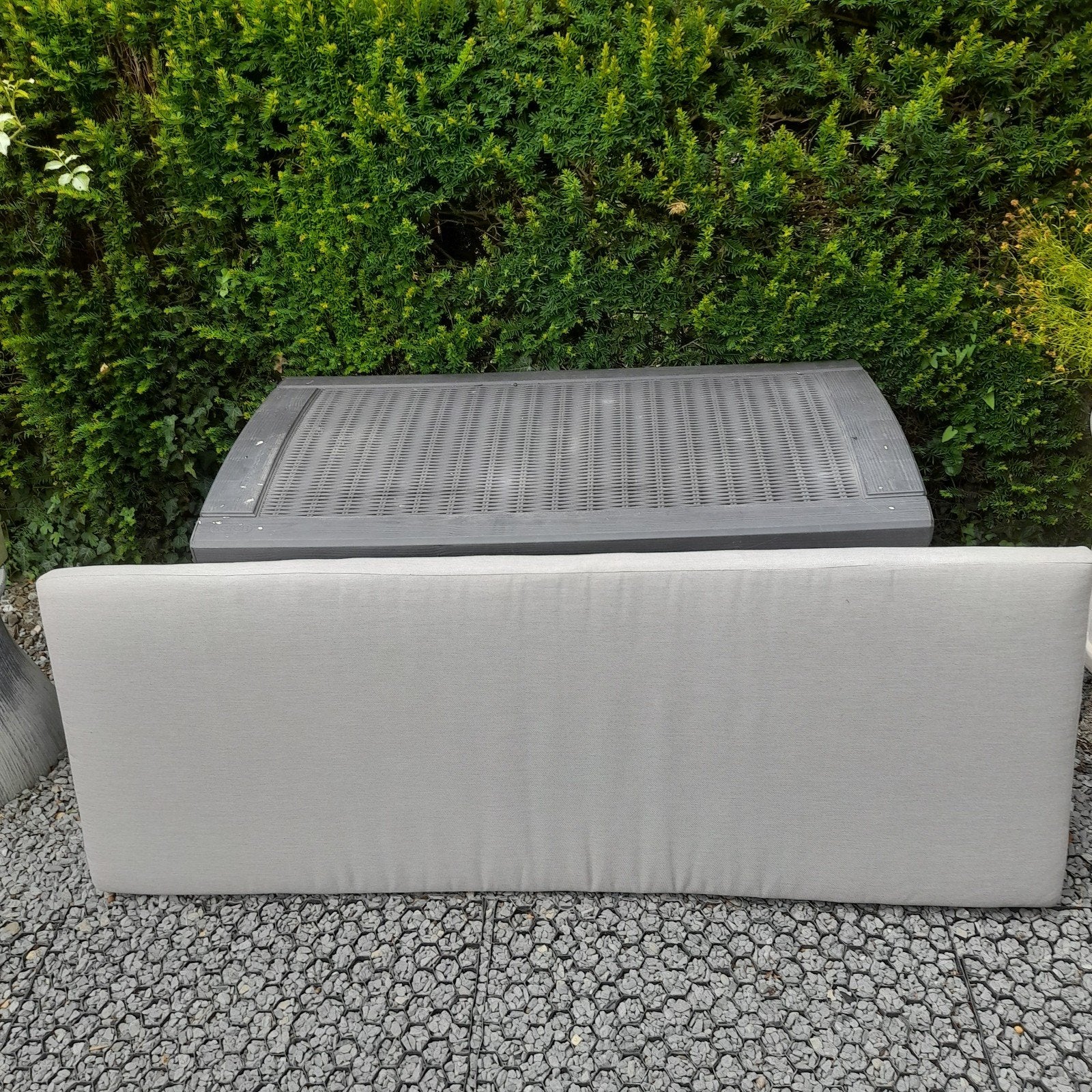 Coussins salon de jardin en L. couleur gris clair état neuf., Enlèvement, Comme neuf