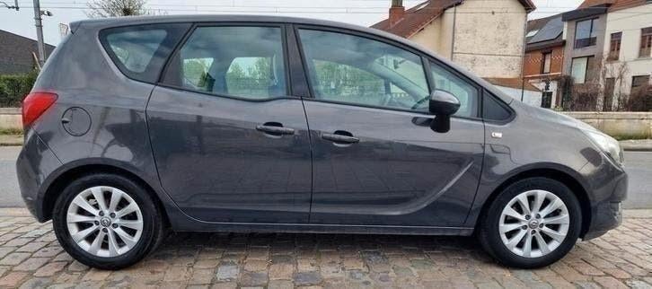 Opel meriva benzine 1.4cc /2016  EUR6b,ARICO Cruise Control, Auto's, Parkeersensor, Handgeschakeld, Particulier, Meriva
